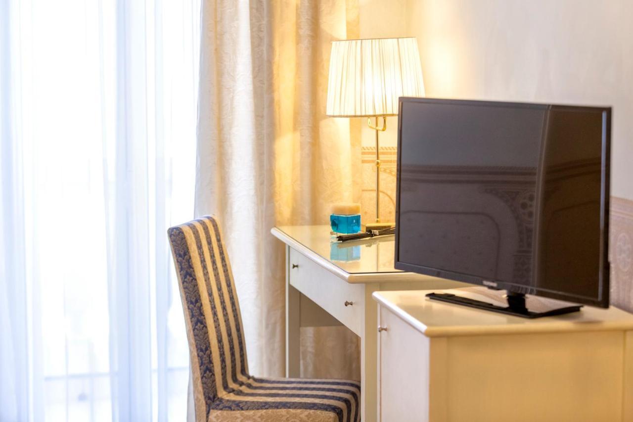Hotel Baia Imperiale ريميني المظهر الخارجي الصورة